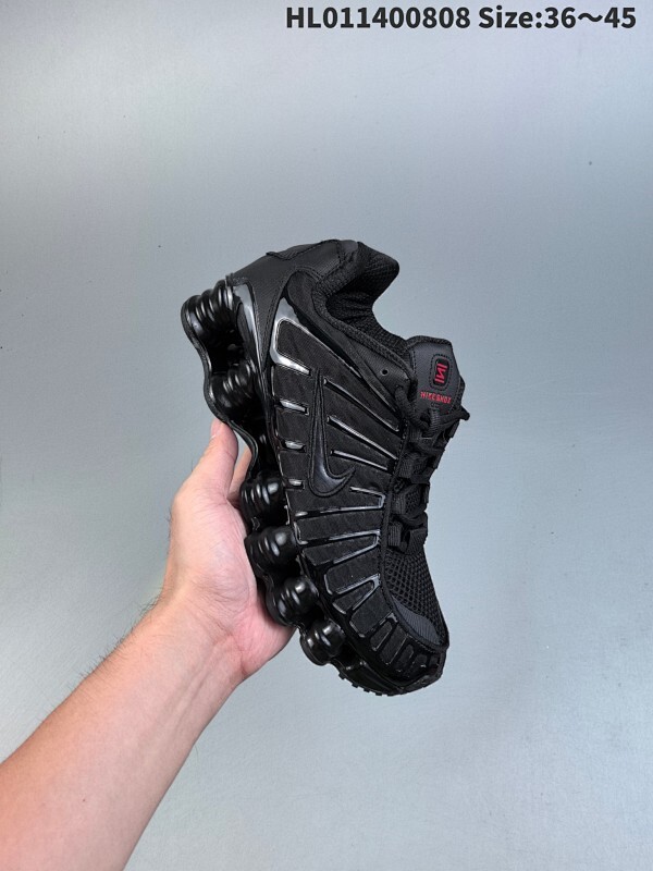 集合二 Nike Shox TL NOVY 全掌气柱缓震休闲运动跑步鞋 令机械力学缓震性能跃升新层次。采用透气网眼鞋面和全掌型