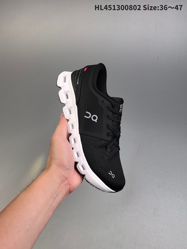 集合二 公司级✅On 昂跑 CLOUD X 4 AD 运动鞋 白色REVOLVE小众新款 多样训练•X形速度板 •柔软透气 •稳定支撑