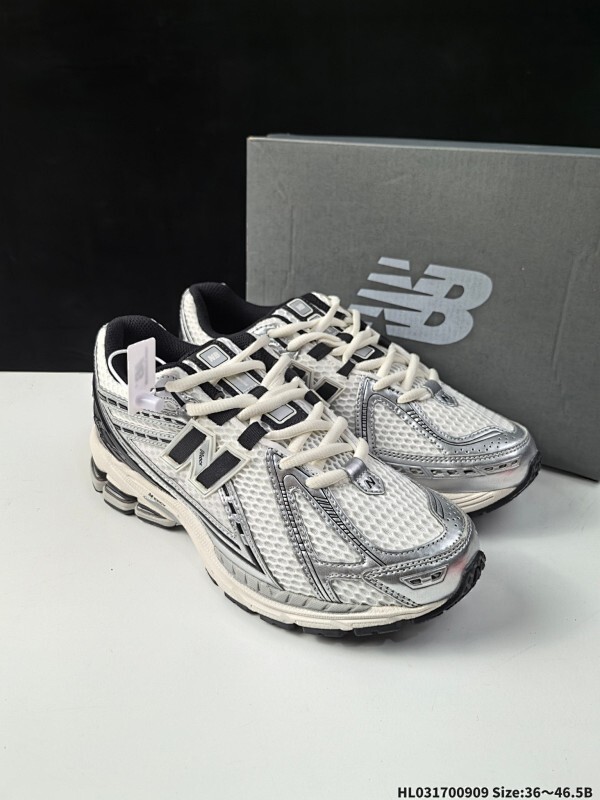 New Balance M1906R 复古单品 近两年来，要说人气最高的球鞋品牌相信 New Balance 一定是其中之一。无论是重磅联名，还是亮眼配色