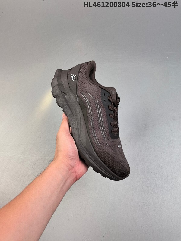 Alo Runner Mode 人气单品  舒适简约防滑耐磨低帮休闲板鞋 公司级  Alo Yoga于2007年创立于洛杉矶