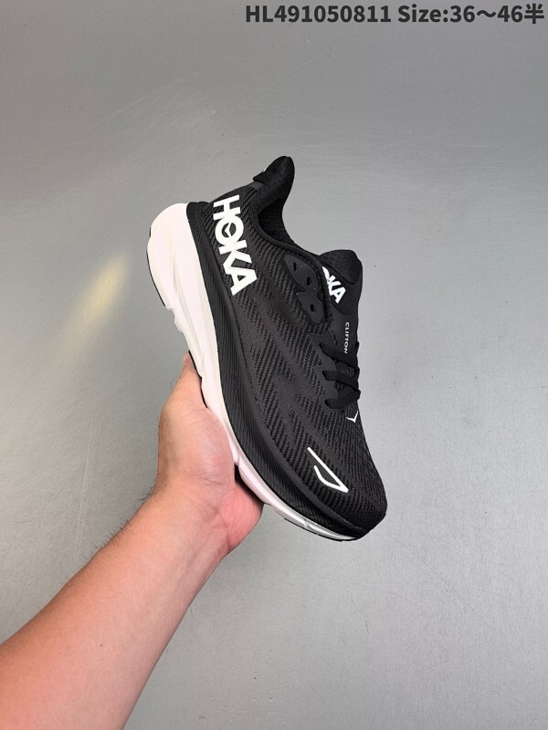 小红书推荐HOKA M CLIFTON 9 全新配色 这个品牌来自于新西兰的毛利语，HOKA表示大地，