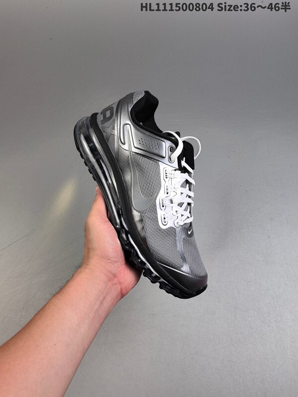 公司级✅Nike Air Max 2013 联名气垫跑鞋  整体依旧以Stussy标志性的麻布编织材质覆盖 鞋身大面积采用了网眼材质为主