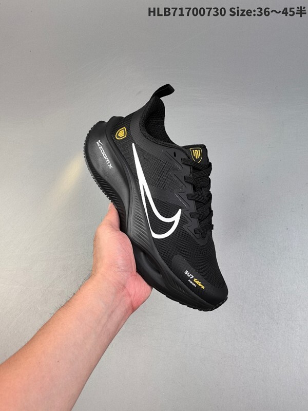 Nike Pegasus Plus 舒适百搭防滑耐磨 低帮 休闲跑步鞋 采用全新双层超轻透气网眼布材质 内里嵌入定型海绵