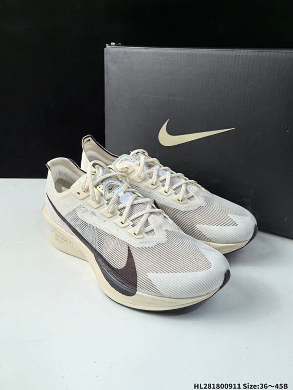 公司级✅Nike ZoomX Vaporfly NEXT% 4耐克 轻量化 网面透气运动鞋 这款新一代最强跑鞋在鞋面和鞋底都进行了