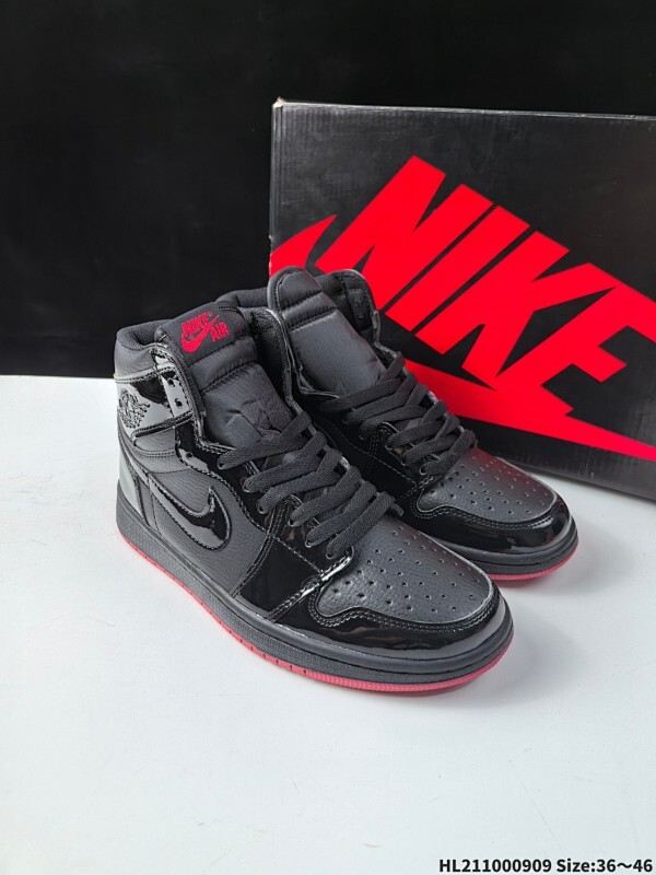 耐克Nike Air Jordan 1 Retro High OG”Black/White“AJ1代迈克尔·乔丹高帮经典复古百搭休闲文化运动篮球鞋