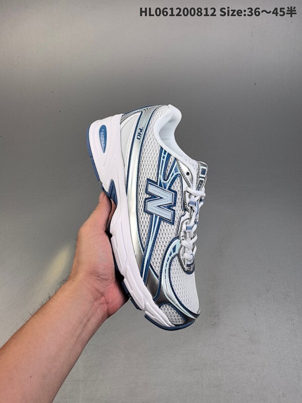 集合  New Balance MR740 NB新百伦系列复古老爹风休闲运动慢跑鞋。采用轻质牛剖革拼接透气网眼衬垫织物鞋面材质