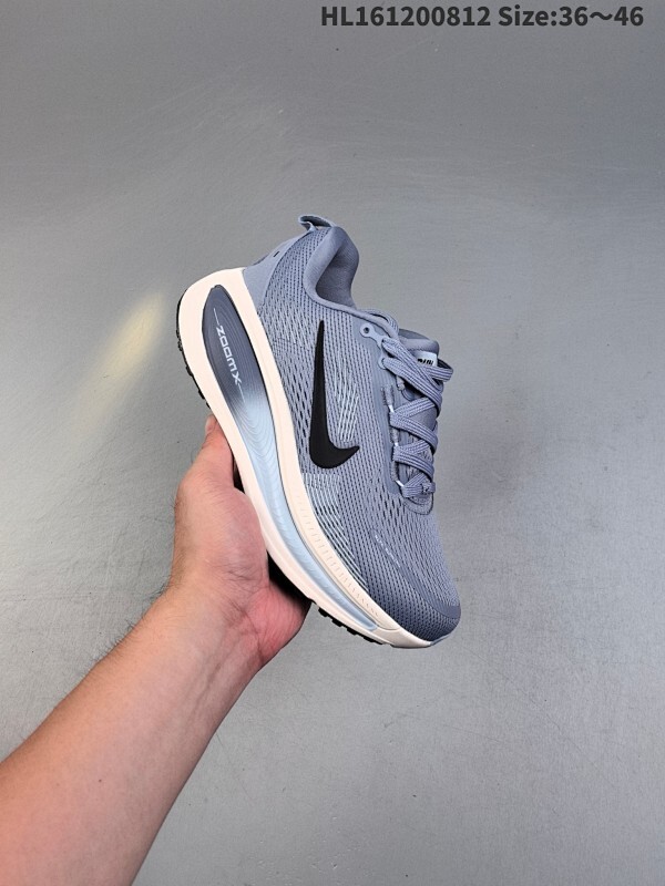 集合 Nike Vomero 18 耐克 佛莫罗18代 低帮 白银色 时尚舒适防滑耐磨低邦休闲跑步鞋 整体采用工程网眼材质打造