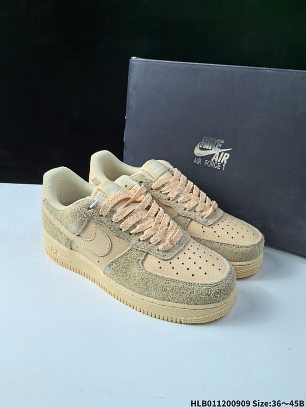 集合二 ✅耐克Nike AIR FORCE 1‘07 空军一号低帮百搭休闲运动板鞋。柔软、弹性十足的缓震性能和出色的中底设计
