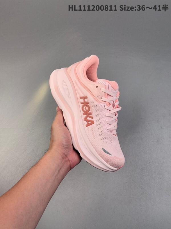 小红书推荐HOKA M CLIFTON 9 全新配色 这个品牌来自于新西兰的毛利语，HOKA表示大地