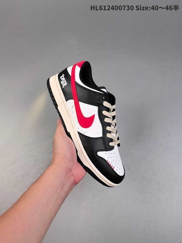 集合  NIKE DUNK SB LOW 全新配色 黑红联名 定制Dunk SB顾名思义，具有经典的Dunk血缘，又注入了更多的时尚元素。相较于普通的Dunk滑板鞋