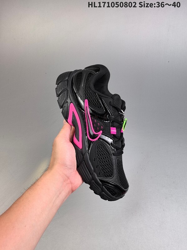 集合一  真标✅Nike V5 RNR 耐克 舒适百搭防滑耐磨 低帮休闲鞋 鞋面是大网孔设计