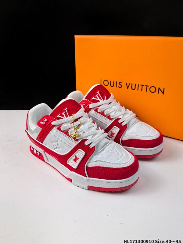 真标✅Louis Vuitton Trainer Sneaker Low 全新 LV 路易威登 休闲运动文化百搭板鞋 ！