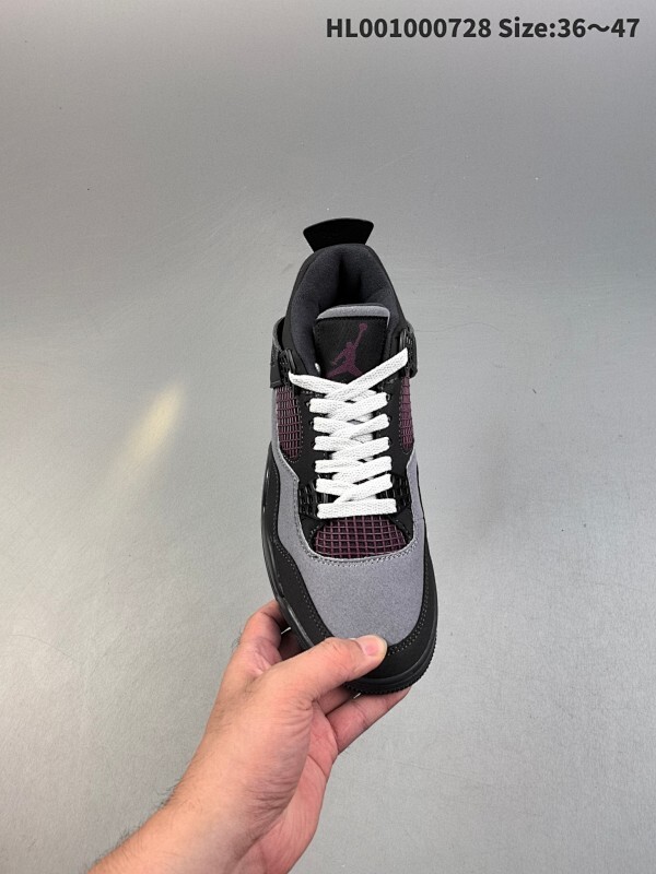 Air Jordan 4 Retro 灰黑粉 AJ4 乔丹4代 aj4 乔4 黑灰粉 乔丹篮球鞋系列 鞋身整体以灰色皮革为主色调
