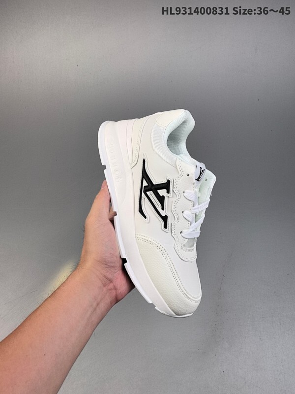 集合 Louis Vuitton  Classic LV路易威登板鞋 小白鞋系列  舒适轻泡大底和百搭性霸屏整个时尚娱乐圈