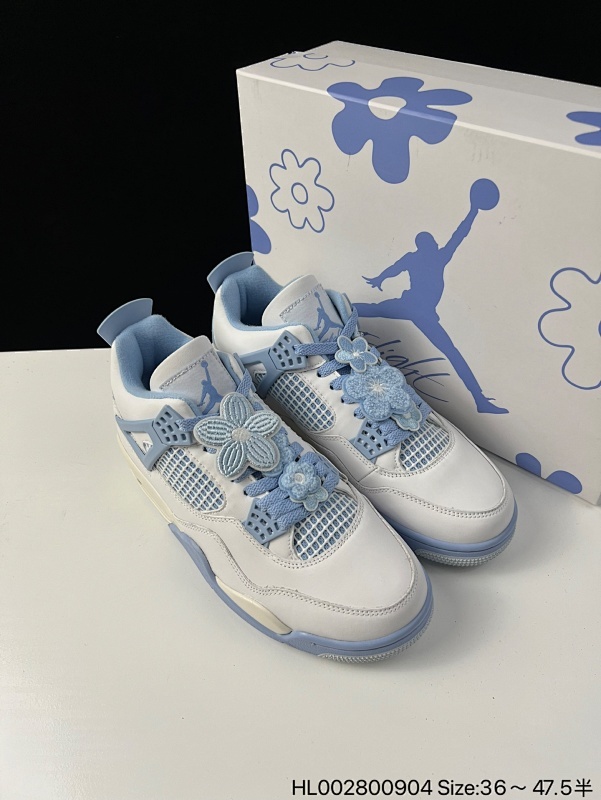头层带半码 Air Jordan 4 Retro "Mother's Day" 勿忘我 白蓝色 AJ4 乔丹4代 aj4 乔4 白蓝色 乔丹篮球鞋系列 鞋身整体以白色皮革为主色调