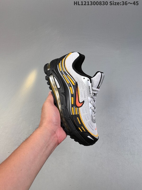 耐克Nike Wmns Air Max 97  复古气垫百搭休闲运动慢跑鞋。 作为Nike最具代表性的鞋款之一，诞生于1997年的 Air max 97开创了全掌大容量