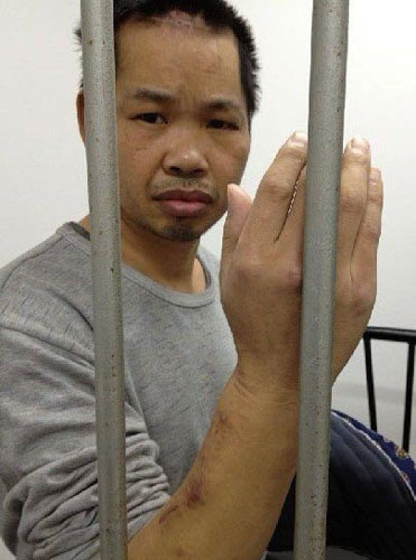 张小伟劫持女县长:被一所公厕毁掉的人生