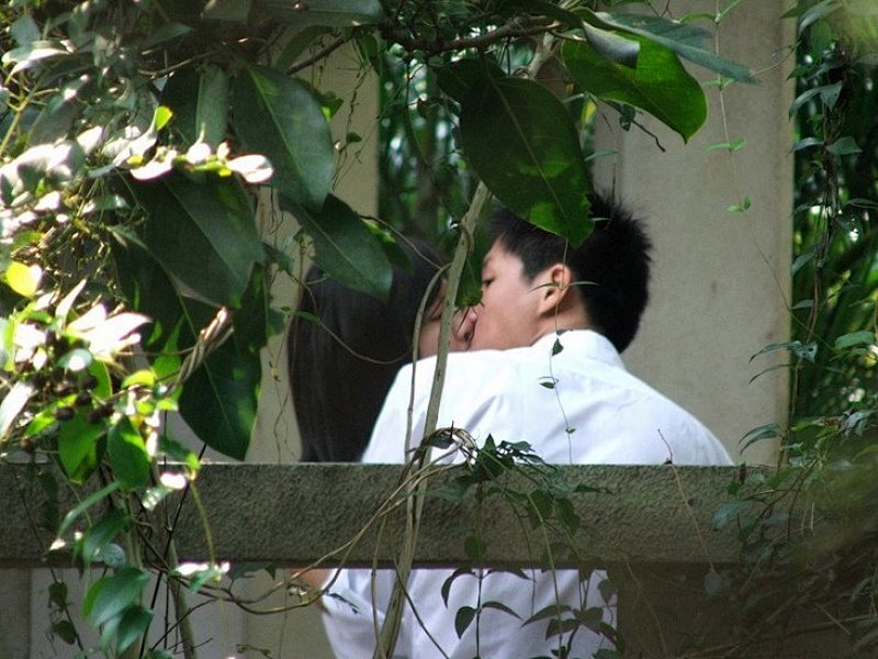 李银河:16岁男孩和13岁女孩早恋同居算不算强奸?