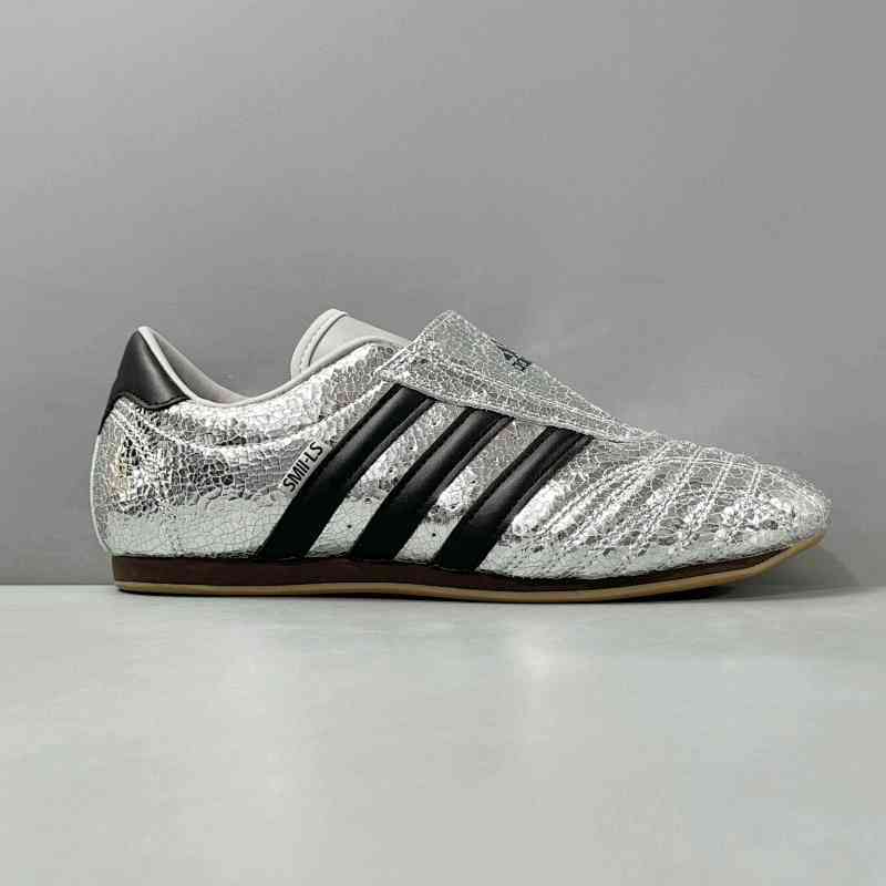 V版顶级 银色JH9664 阿迪达斯三叶草adidas TAEKWONDO 舒适百搭 防滑耐磨 低帮生活休闲鞋 女款 银色