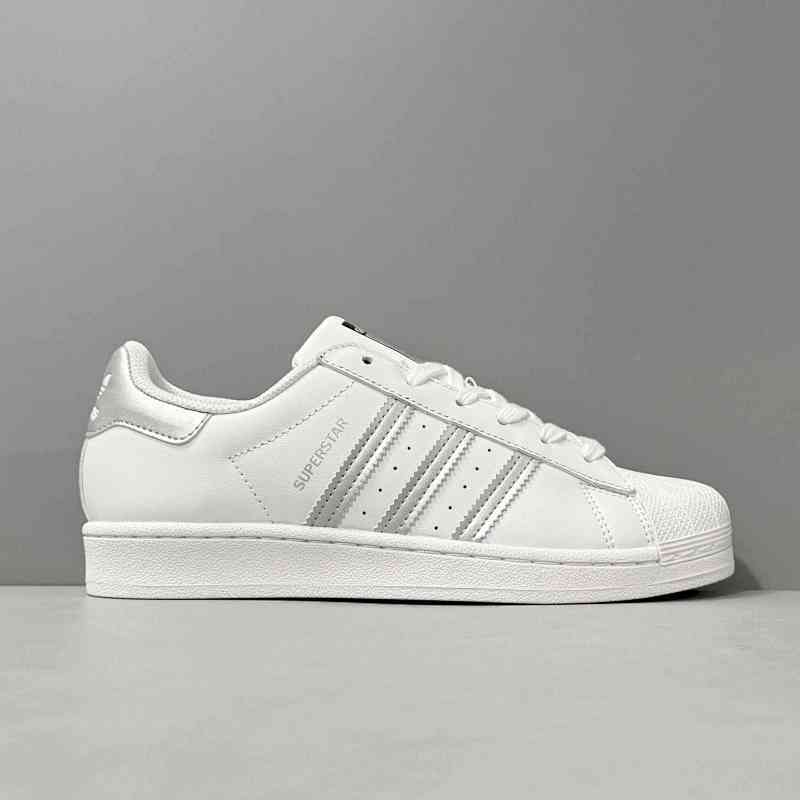 PP版本 白银AQ3091 阿迪达斯三叶草adidas originals SUPERSTAR 防滑耐磨透气 低帮 板鞋 女款 白