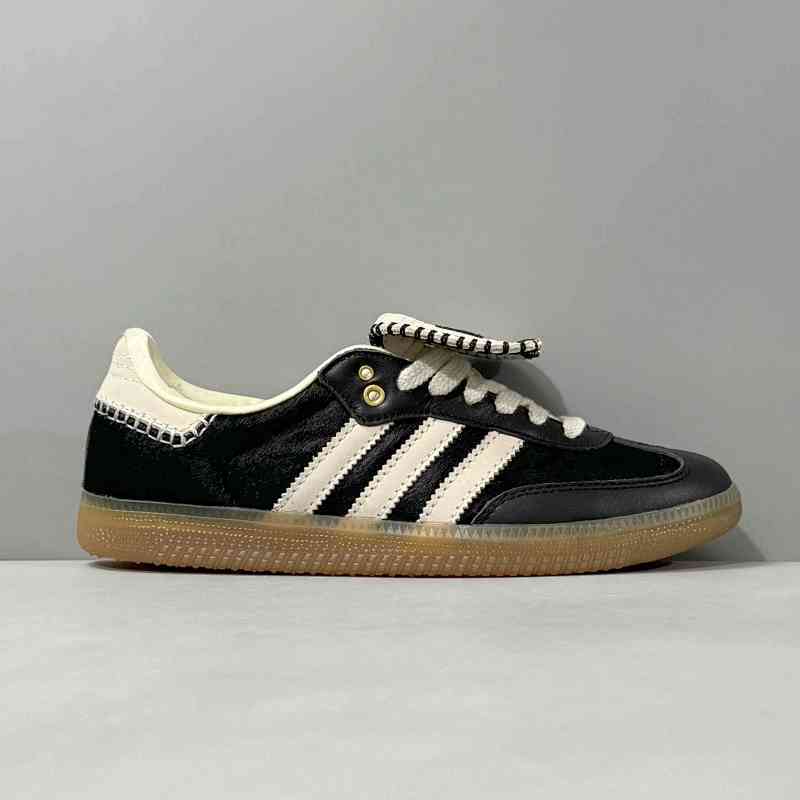 SA版本 马毛/黑白IE0580阿迪达斯三叶草桑巴鞋德训鞋WALES BONNER x Adidas originals Samba 防滑耐磨低帮保暖板鞋 男女鞋