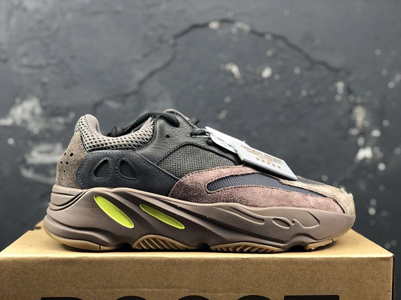 OG版本 紫棕 椰子700 紫棕 Adidas Yeezy Boost 700 “Mauve”，原装巴斯夫，芯片吊牌，货号EE9614，全码出货,  36---48半码 优势放店