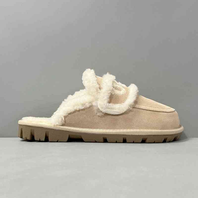 BK版本 科凯特2.0-浅沙色OB938/SAND UGG W Classic Coquette Clog Slipper  II 科凯特2.0系列 时尚居家 穆勒风 包头舒适保暖露跟半拖鞋