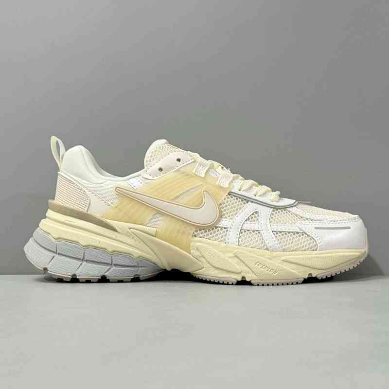 DJ版本 象牙白HQ1512-110 Nike V2K Run 轻便舒适 低帮 休闲跑步鞋 女款象牙白