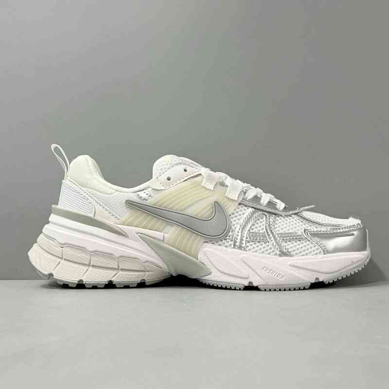DJ版本 银白FD0736-104 耐克Nike V2K Run 轻便耐磨时尚亮色舒适织物皮革减震防滑耐磨低帮休闲跑步鞋 男女鞋