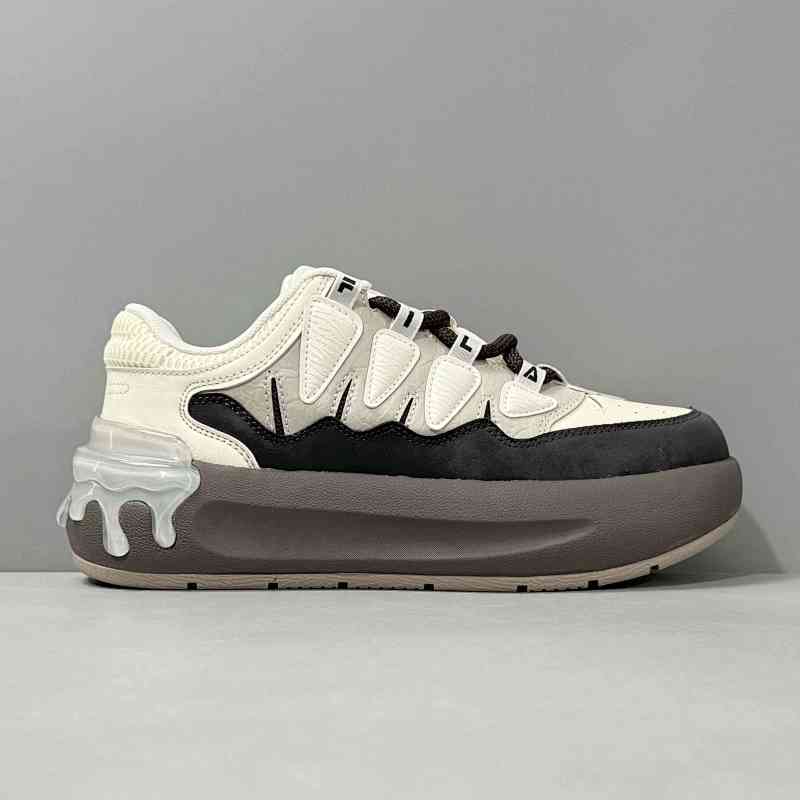 BK版本 黑白熊猫色F12W431212FPB FILA斐乐 CARROT 2 萝卜鞋2.0 经典百搭休闲 防滑减震耐磨 低帮 板鞋 女款 黑白熊猫色