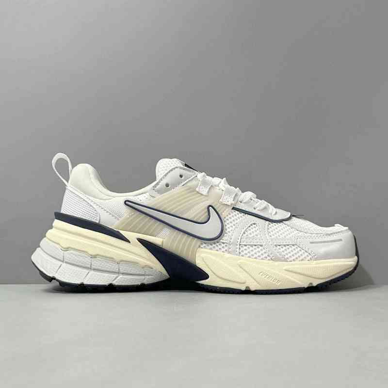 DJ版本 白灰色FD0736-102 耐克Nike V2K Run 轻便耐磨时尚亮色舒适织物皮革减震防滑耐磨低帮休闲跑步鞋 男女鞋