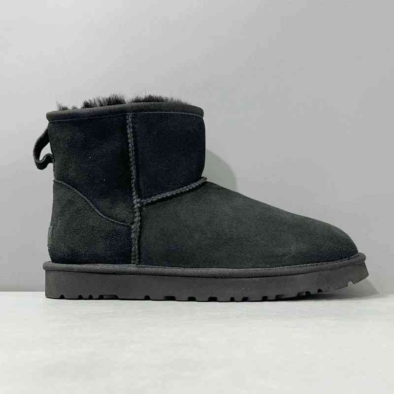 LZ版本 5854-黑色1002072-BLK UGG CLASSIC MINI 保暖防滑 绒面 加绒 及踝 雪地靴 男款 黑色