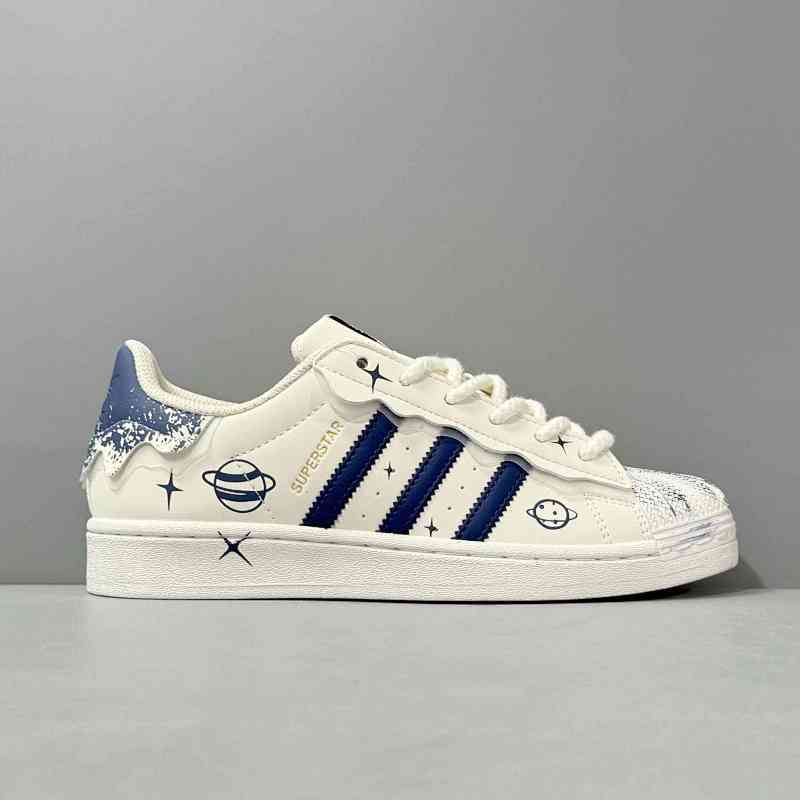 PP版本 快乐星球GW4441 阿迪达斯三叶草定制球鞋】adidas originals Superstar 贝壳头改色定制 快乐星球 经典低帮休闲板鞋 女款 米蓝
