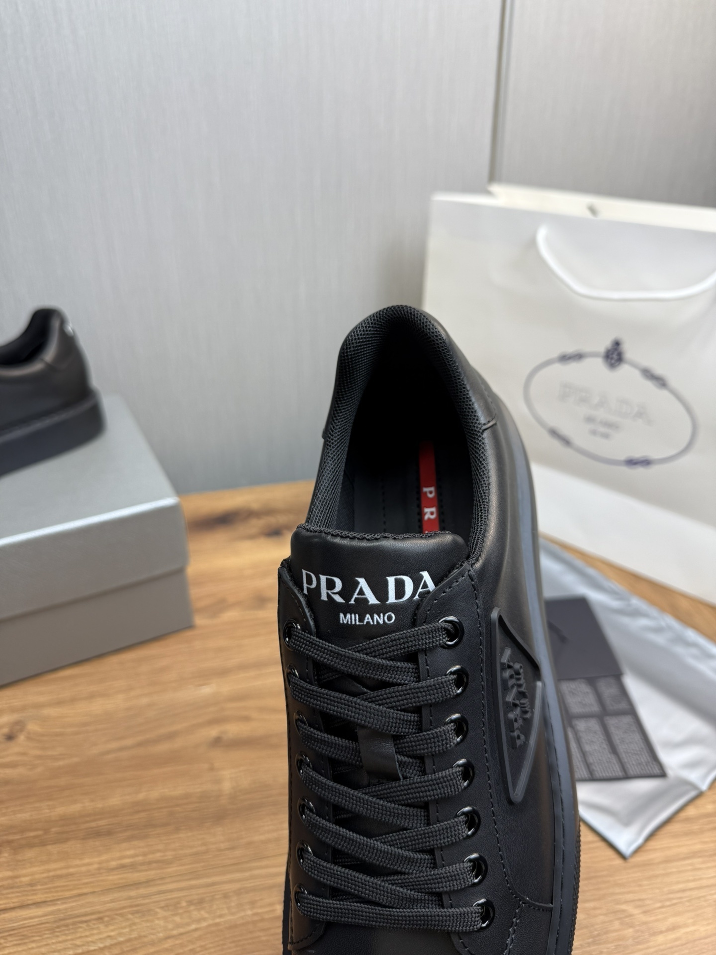 prada-casual-shoes_41_8.jpg