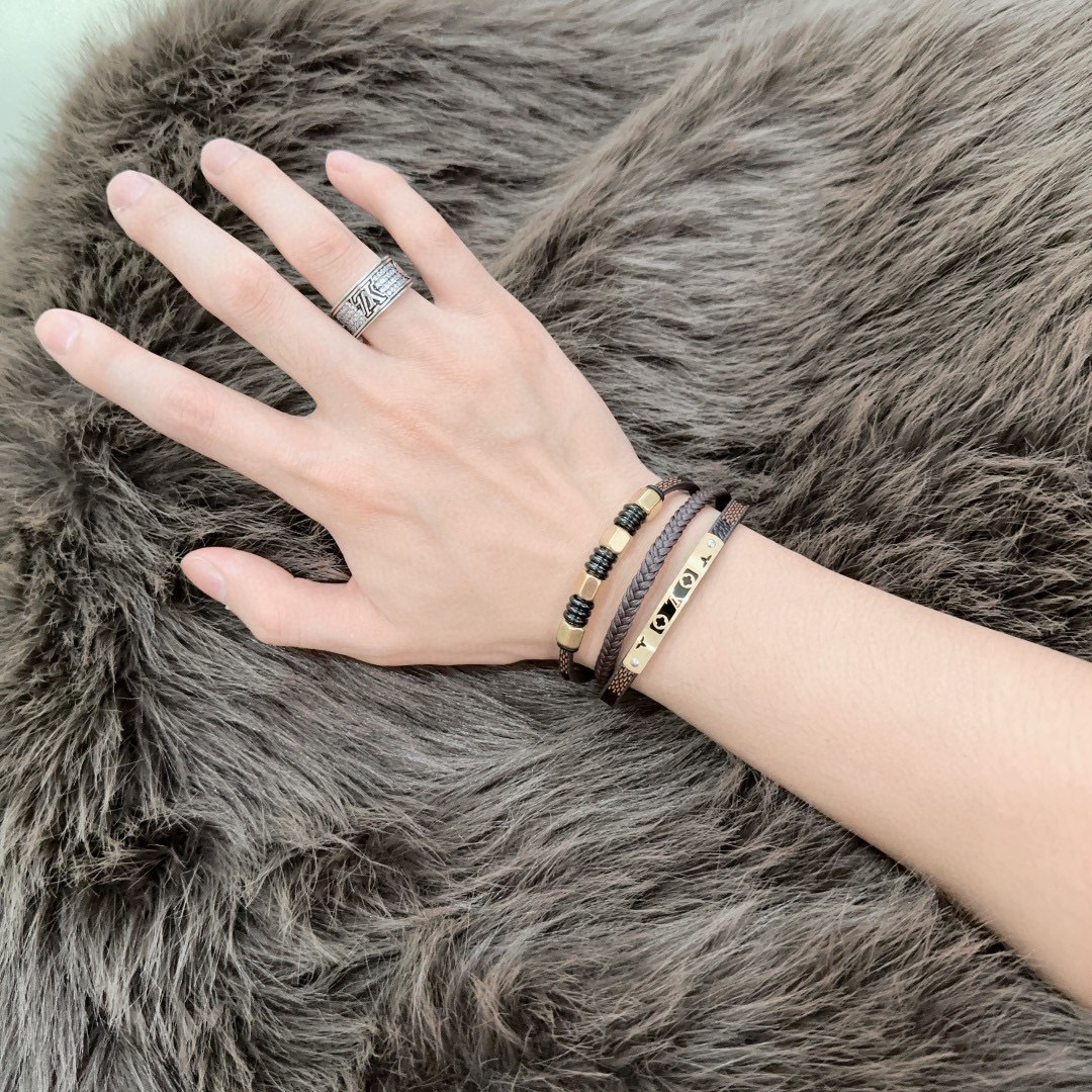 lv-bracelet_46_3.jpg