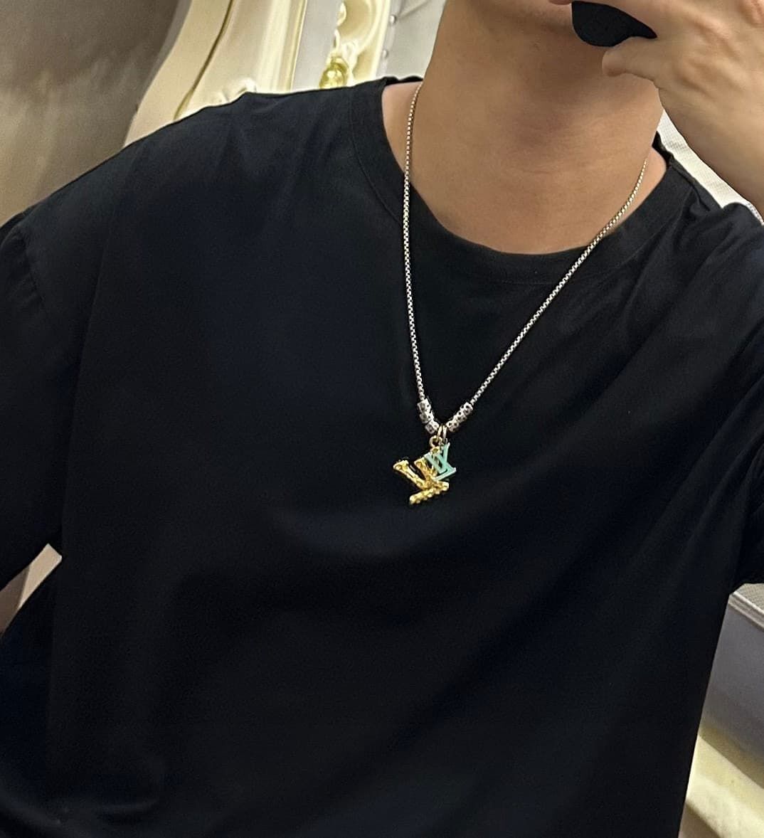 lv-necklace_17_6.jpg