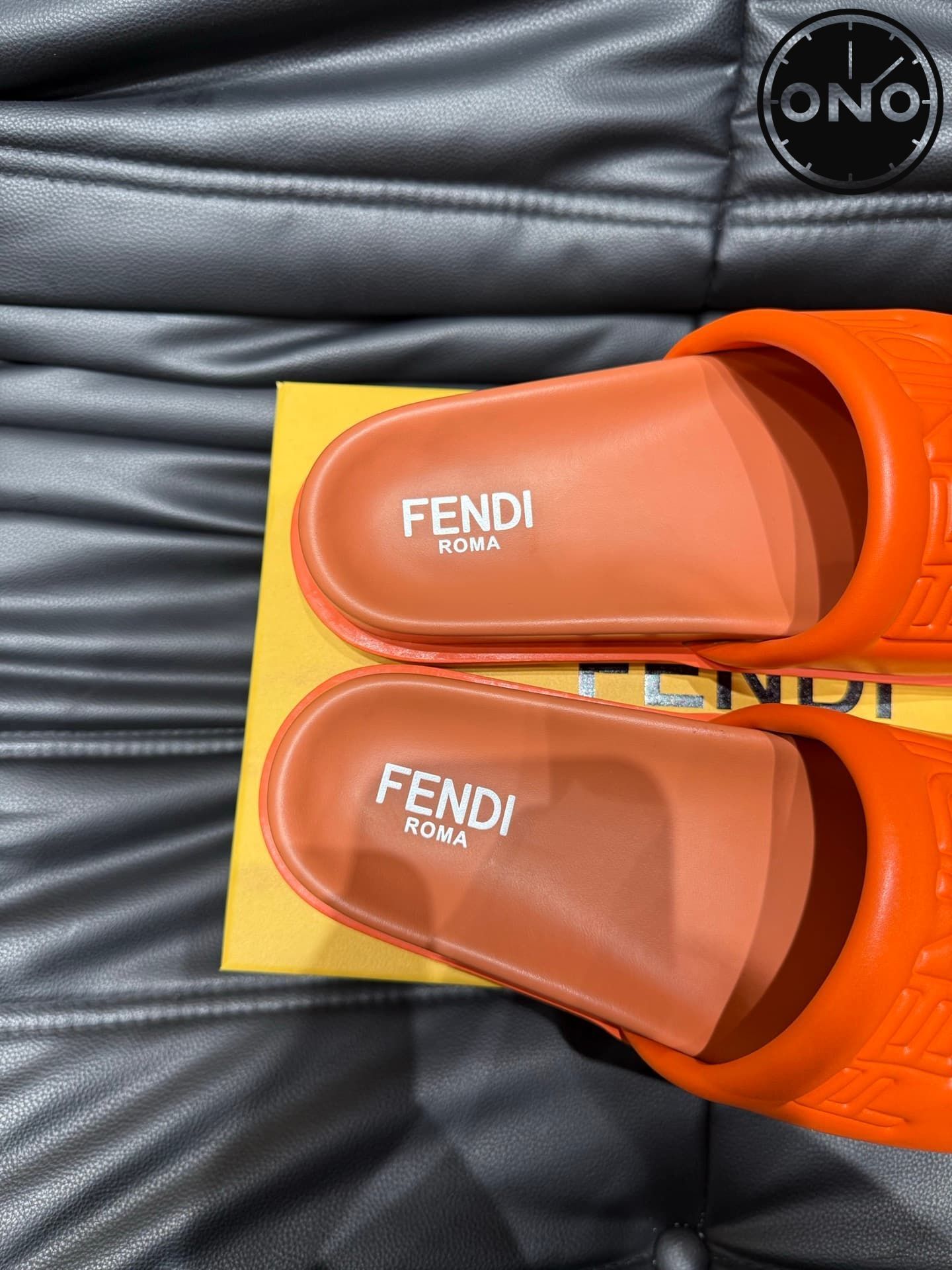 fendi-slippers_41_7.jpg