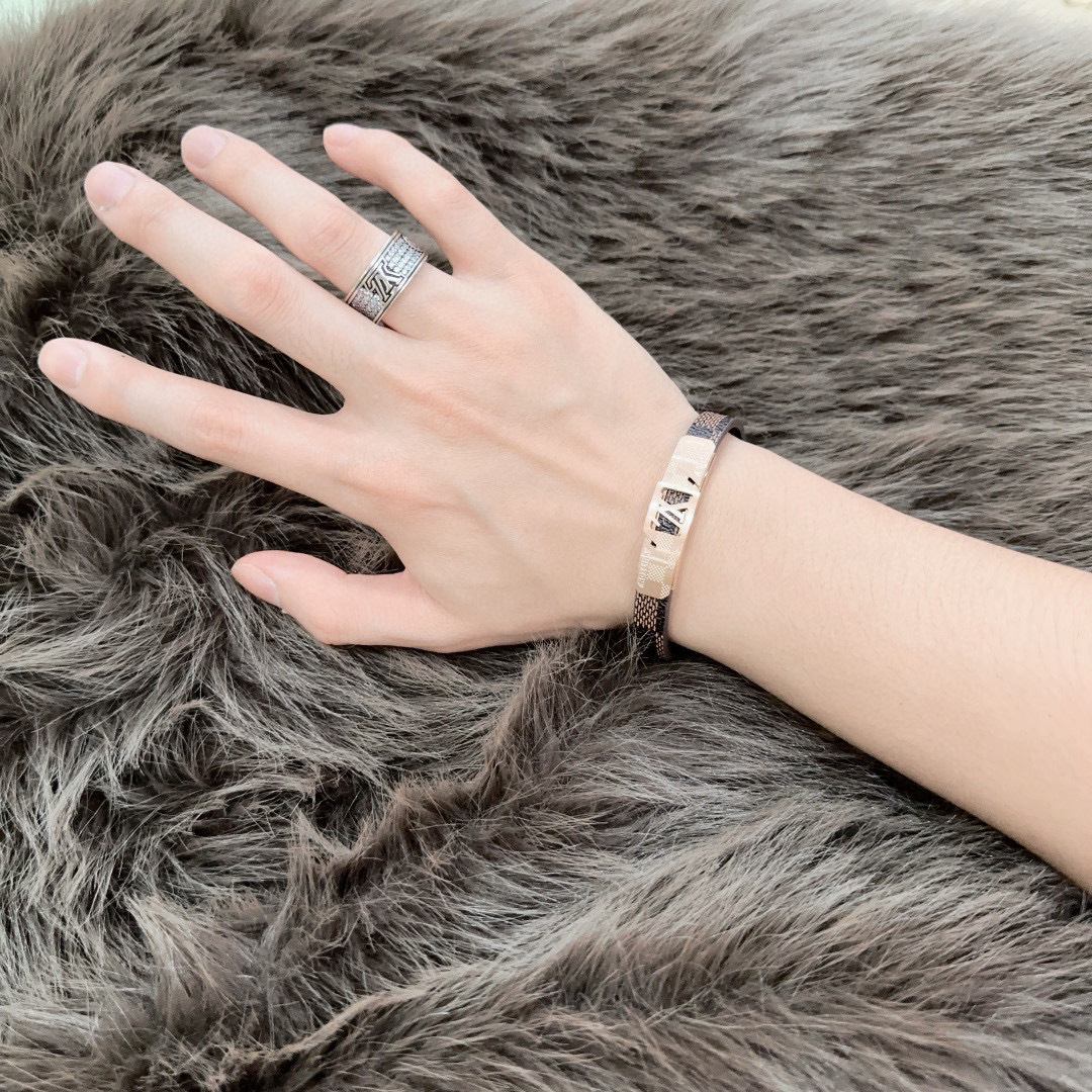 lv-bracelet_43_7.jpg