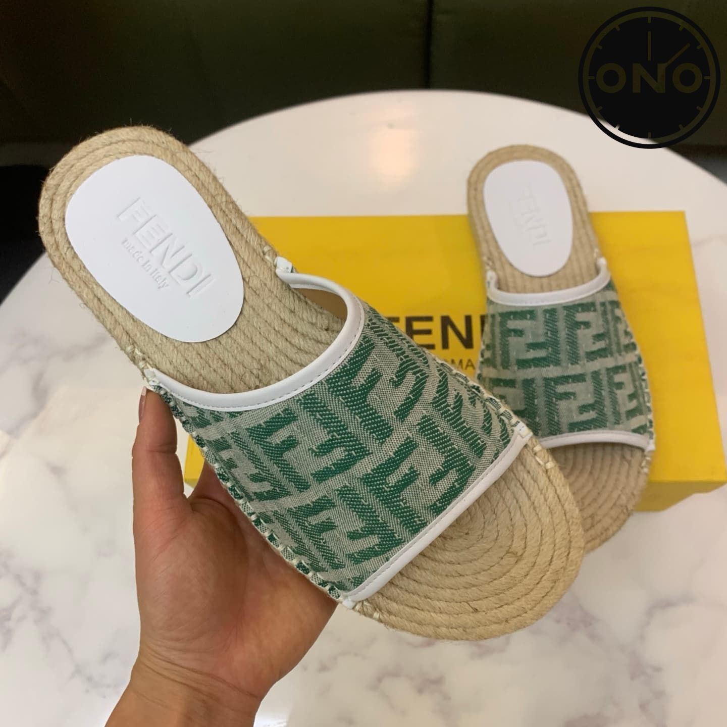 fendi-slippers_20_4.jpg