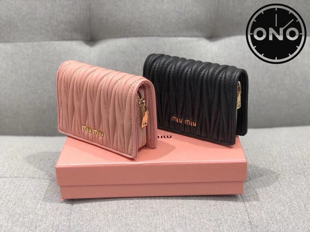 miumiu_wallet_35_2.jpg