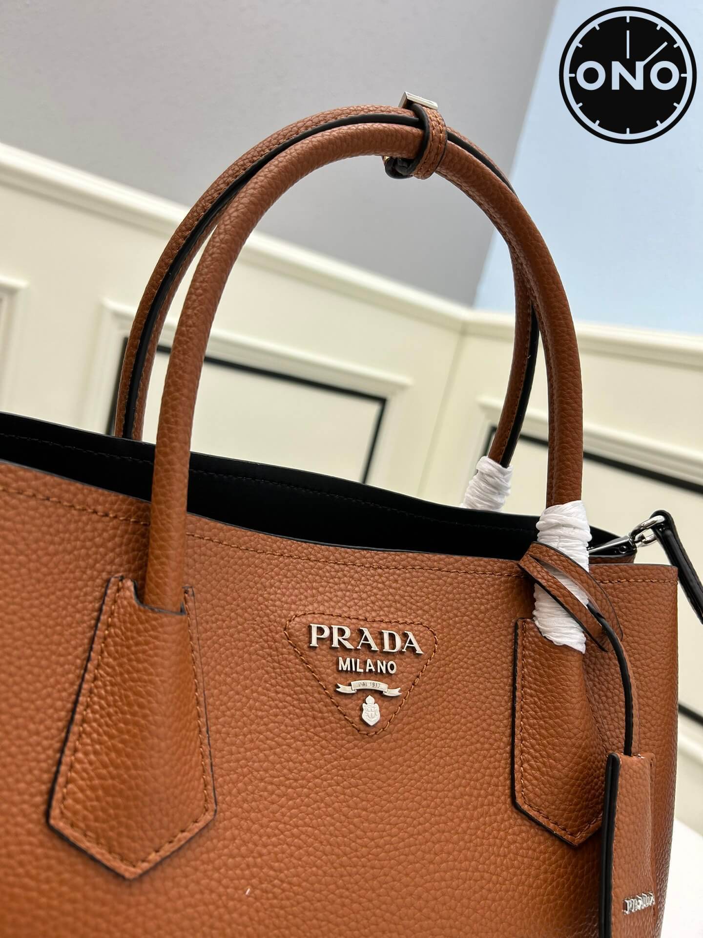prada_women_79_4.jpg