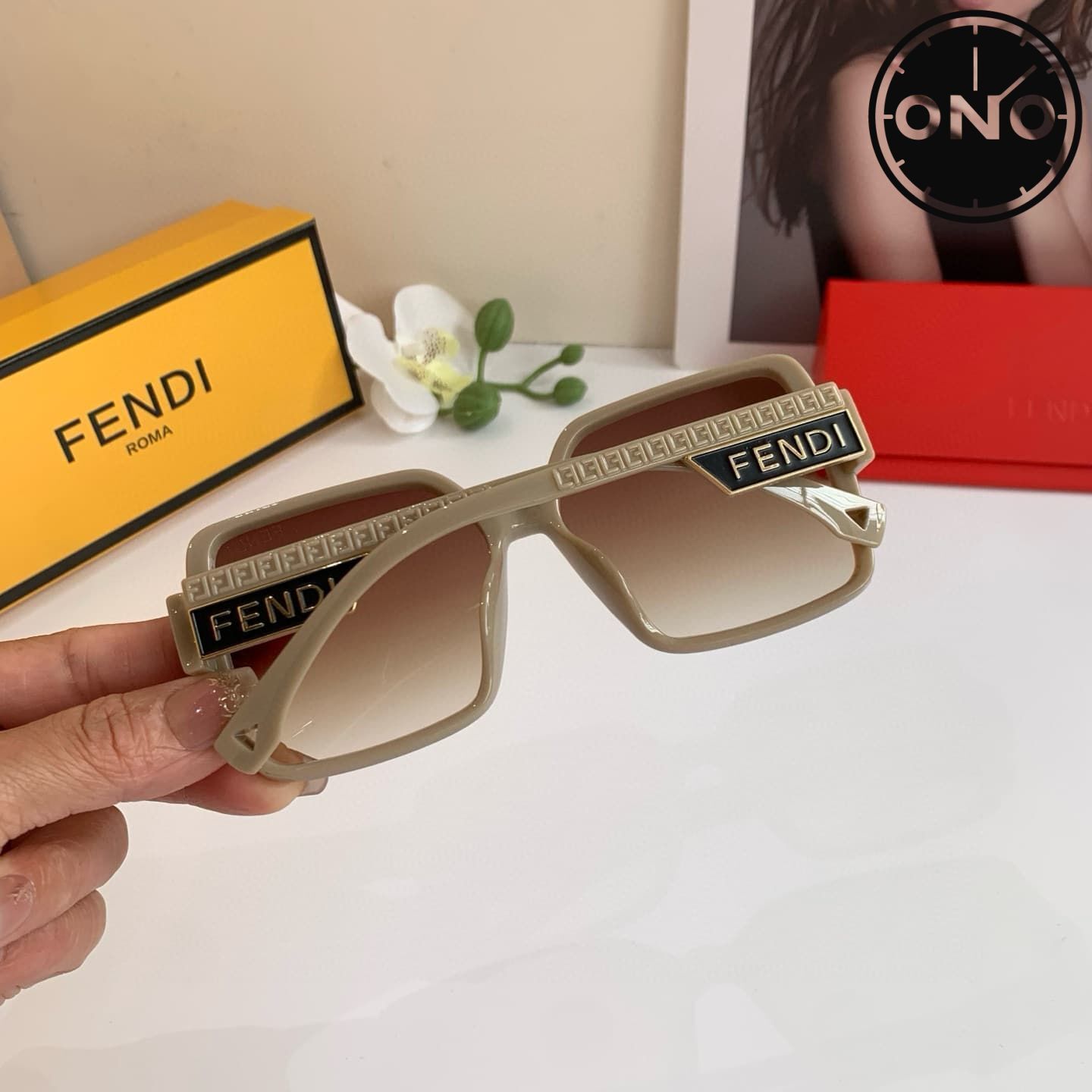 fendi-glasses_36_4.jpg