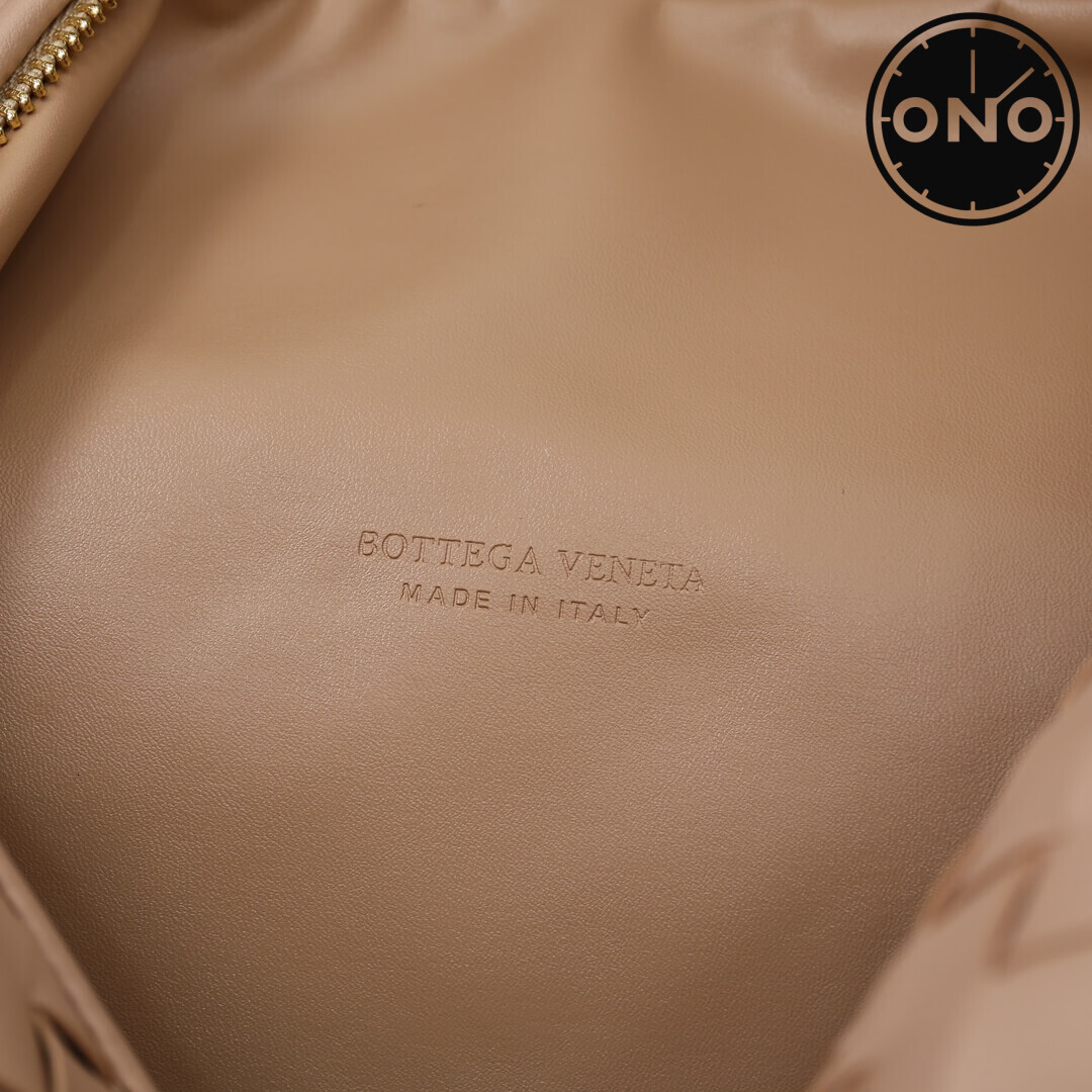 bottega_veneta_women_129_7.jpg