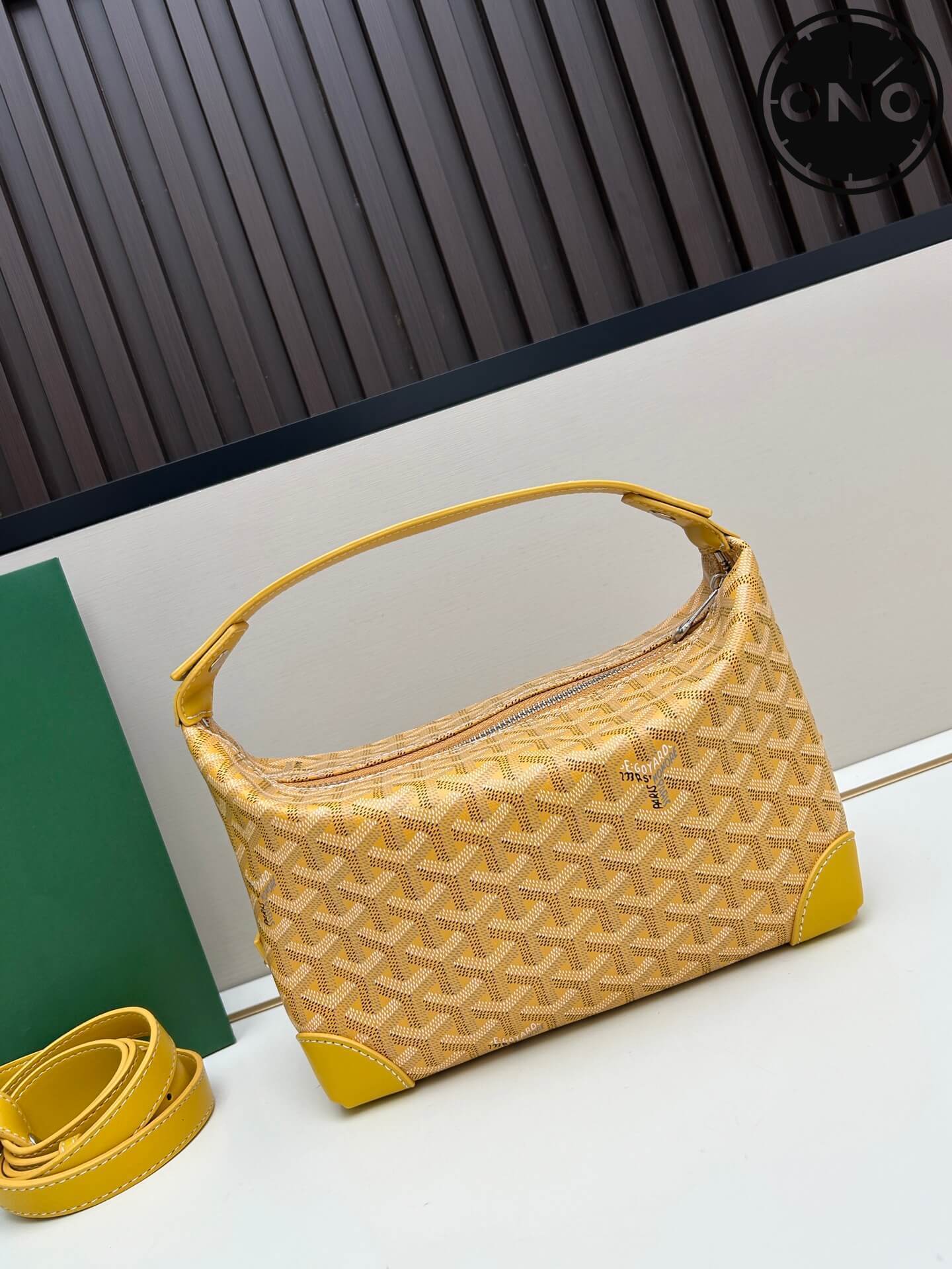 goyard_women_3_2.jpg
