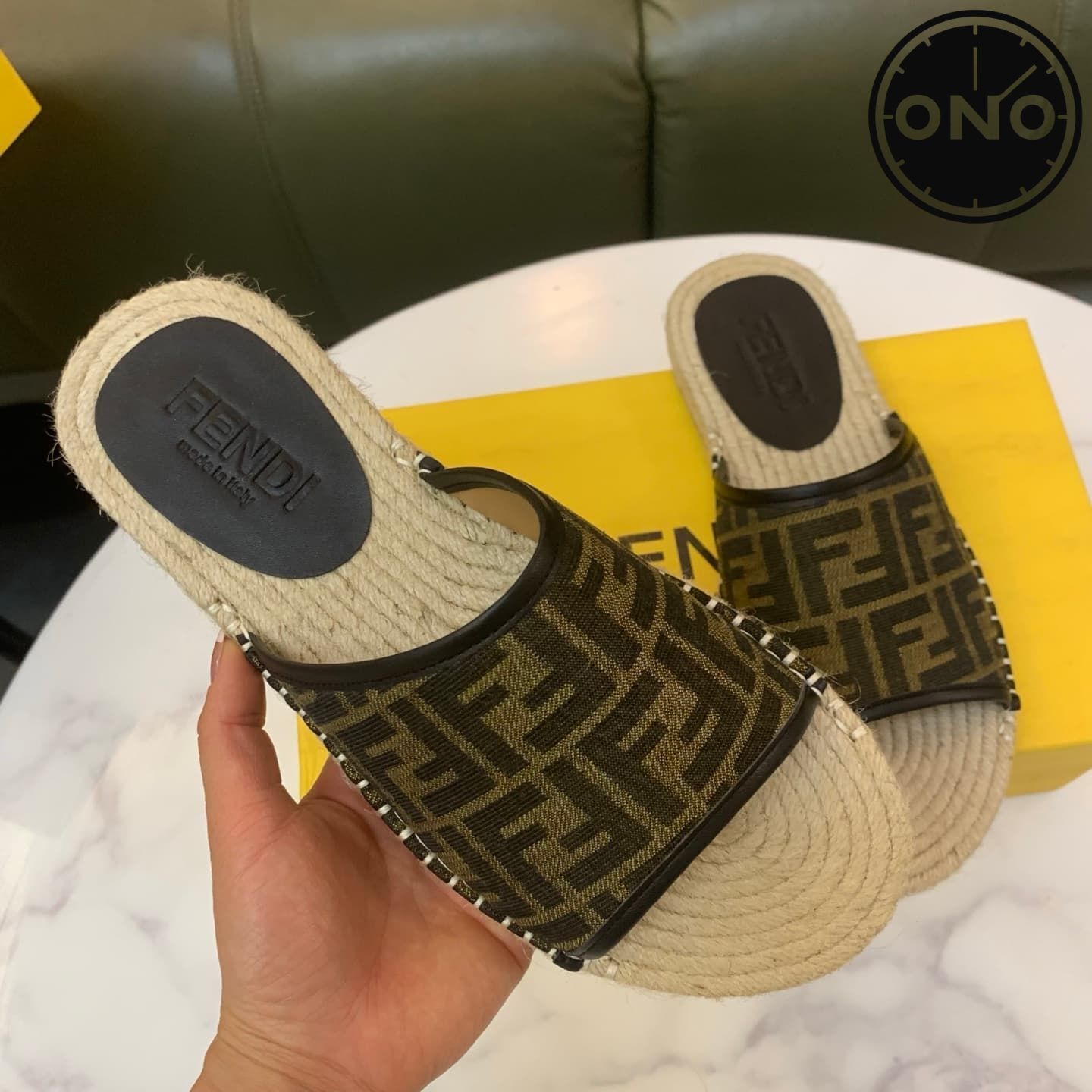 fendi-slippers_21_5.jpg