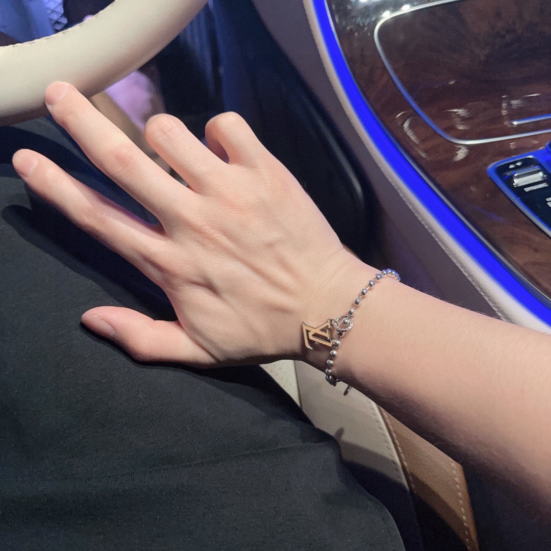 lv-bracelet_39_7.jpg