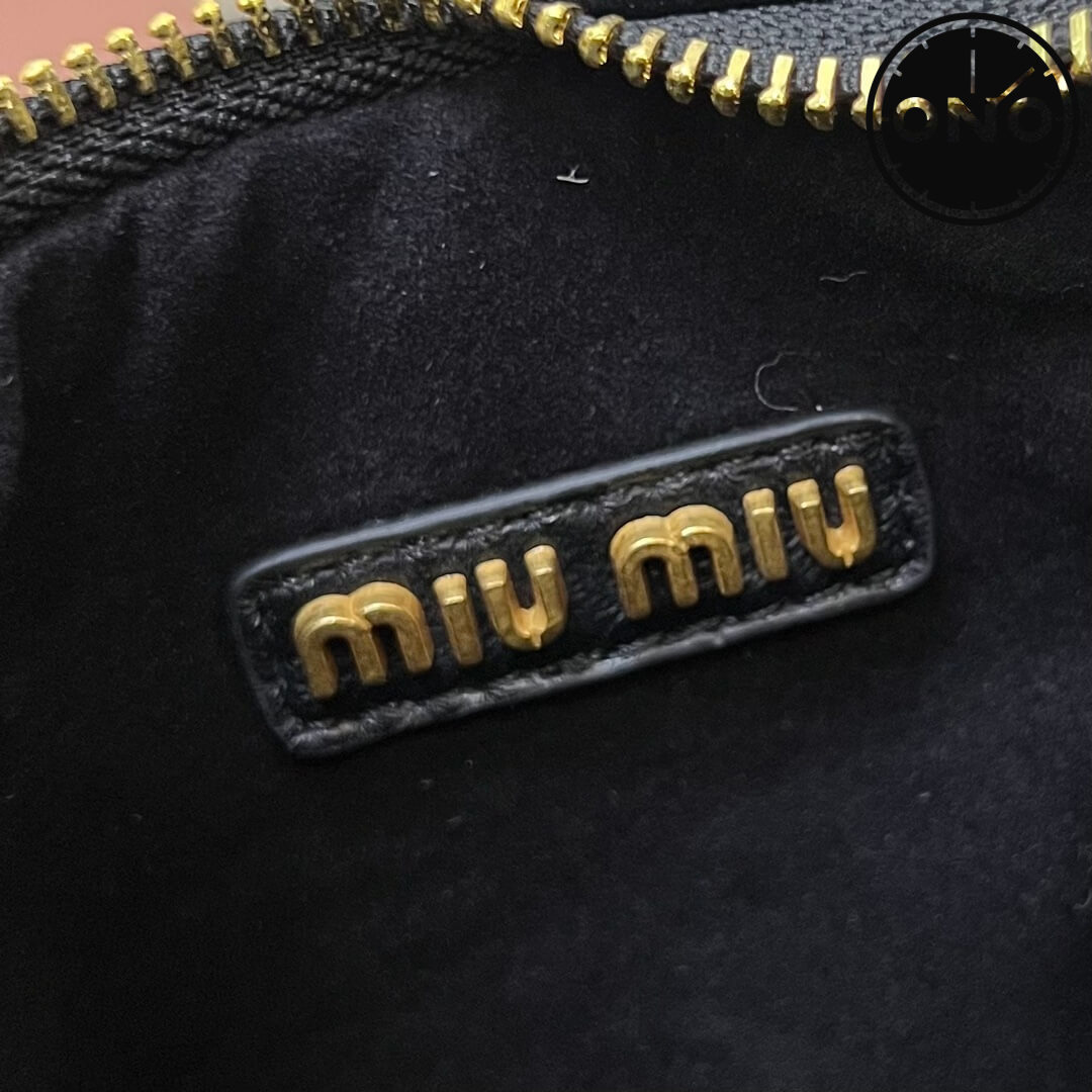miumiu_women_69_8.jpg