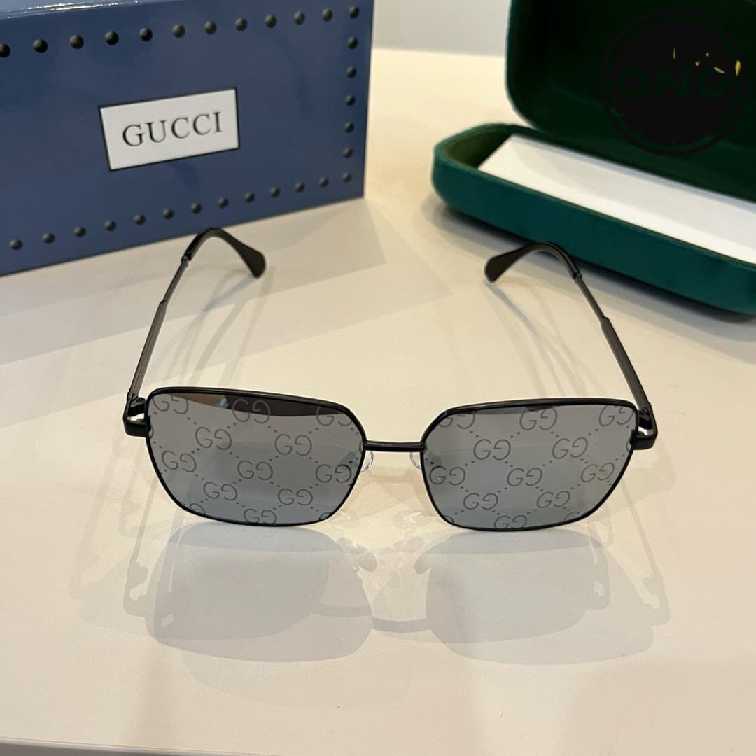 gucci-glasses_10_1.jpg