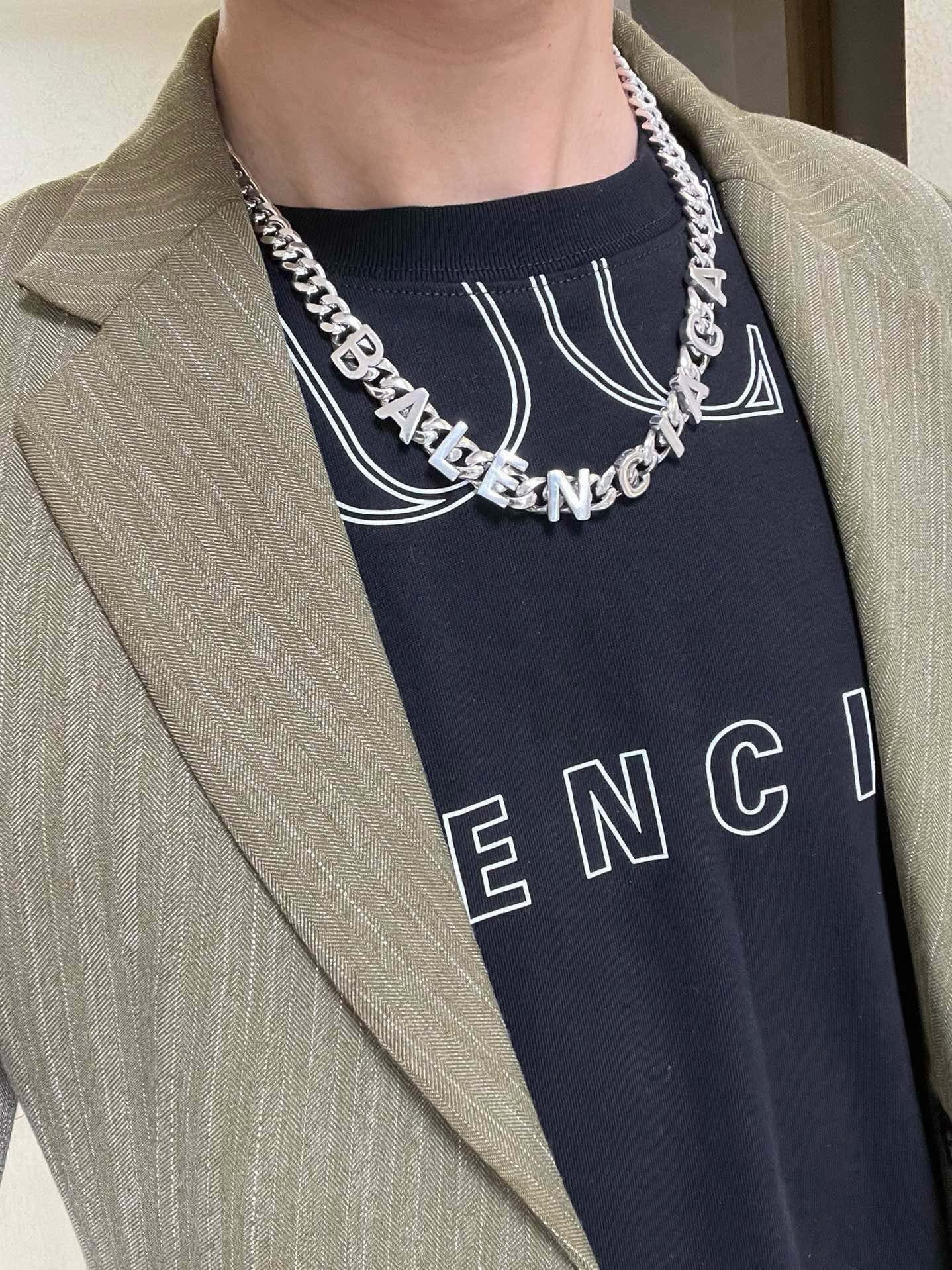 balenciaga-necklace_48_4.jpg