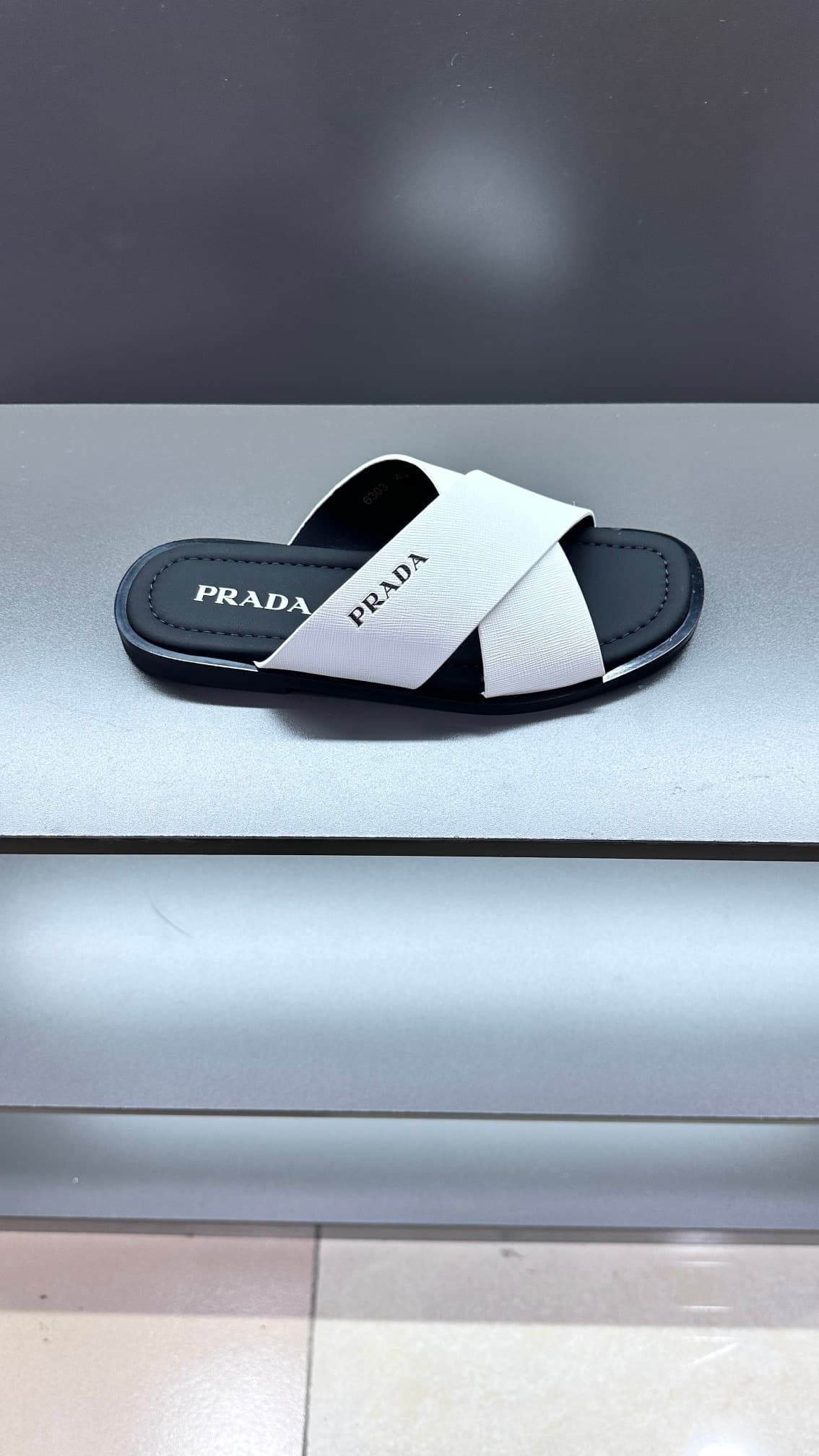 prada-slippers_41_4.jpg